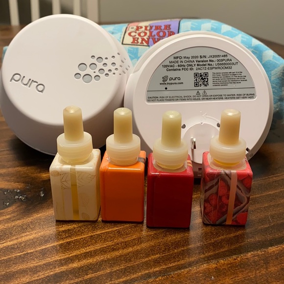 TWO Pura Smart Home Fragrance Diffusers + 4 Scents - Picture 5 of 13